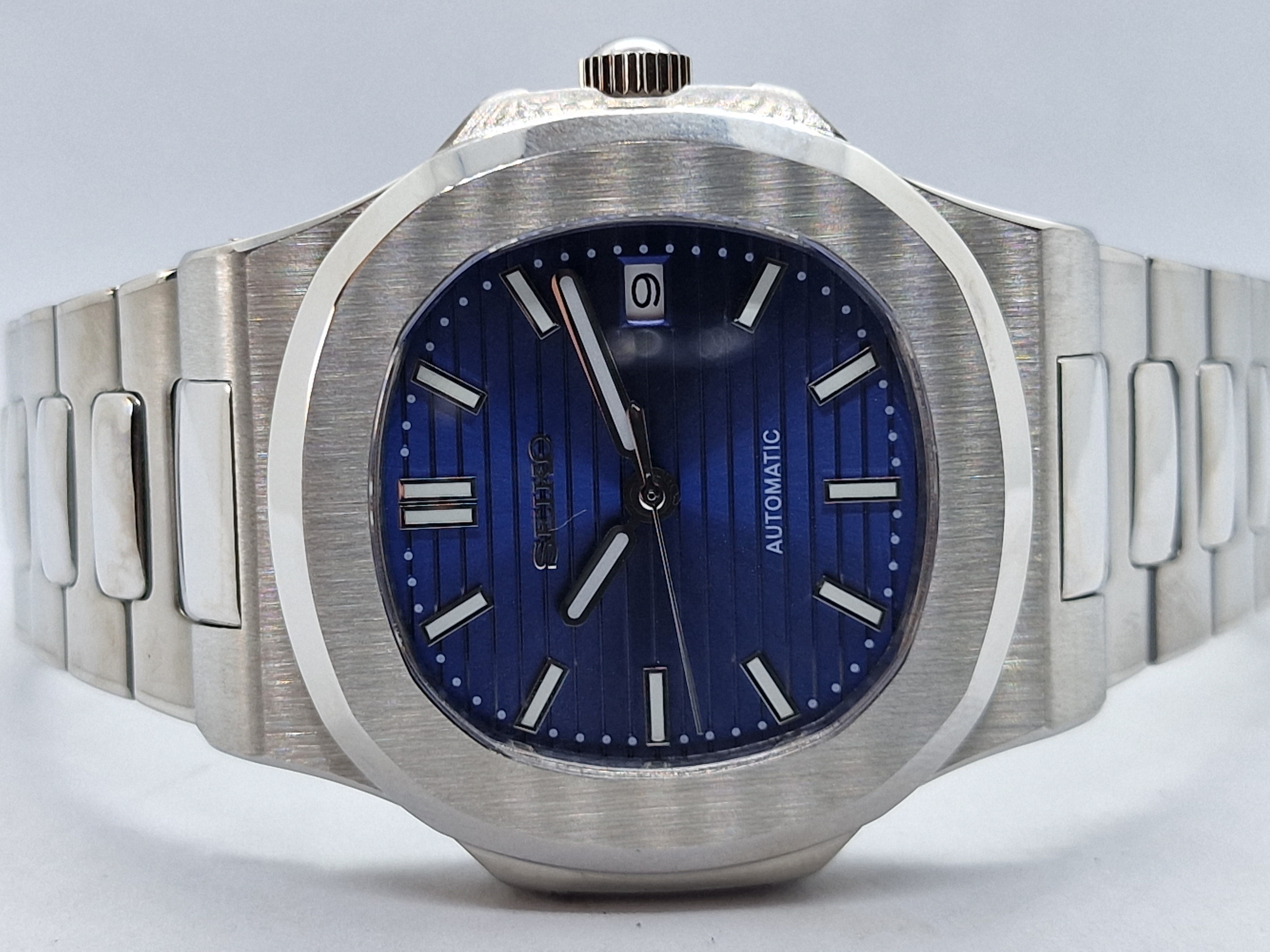 Seiko Mod Nautilus Blue Nh35 Automatic 40mm Custom Sapphire Glass –  Dwatchmod