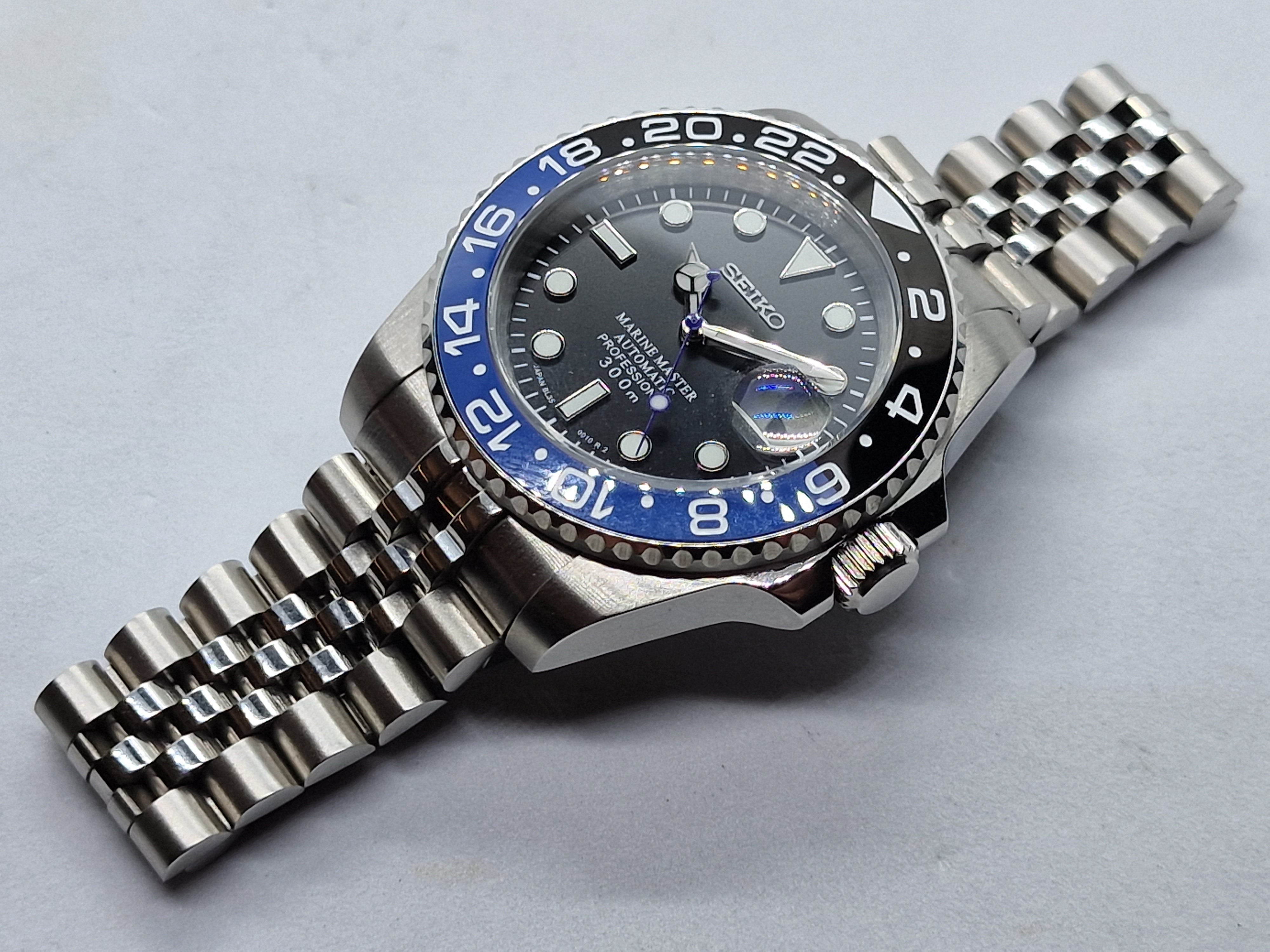 Seiko Mod Batman Batgirl Nh35 Automatic 40mm Ceramic Bezel Custom ...