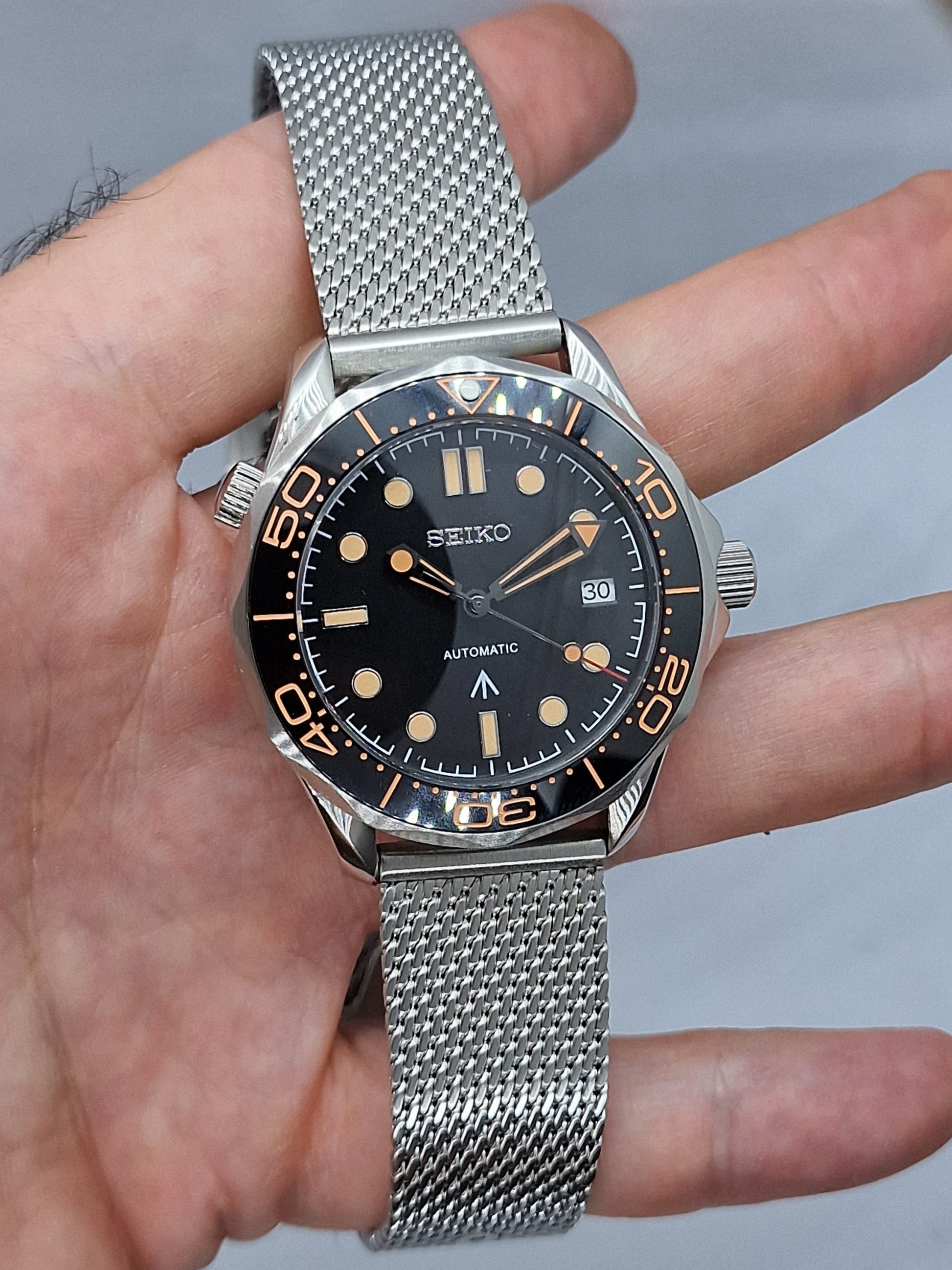 Seiko Mod Seamaster Bond 007 Nh35 automatico 42 lunetta ceramica e