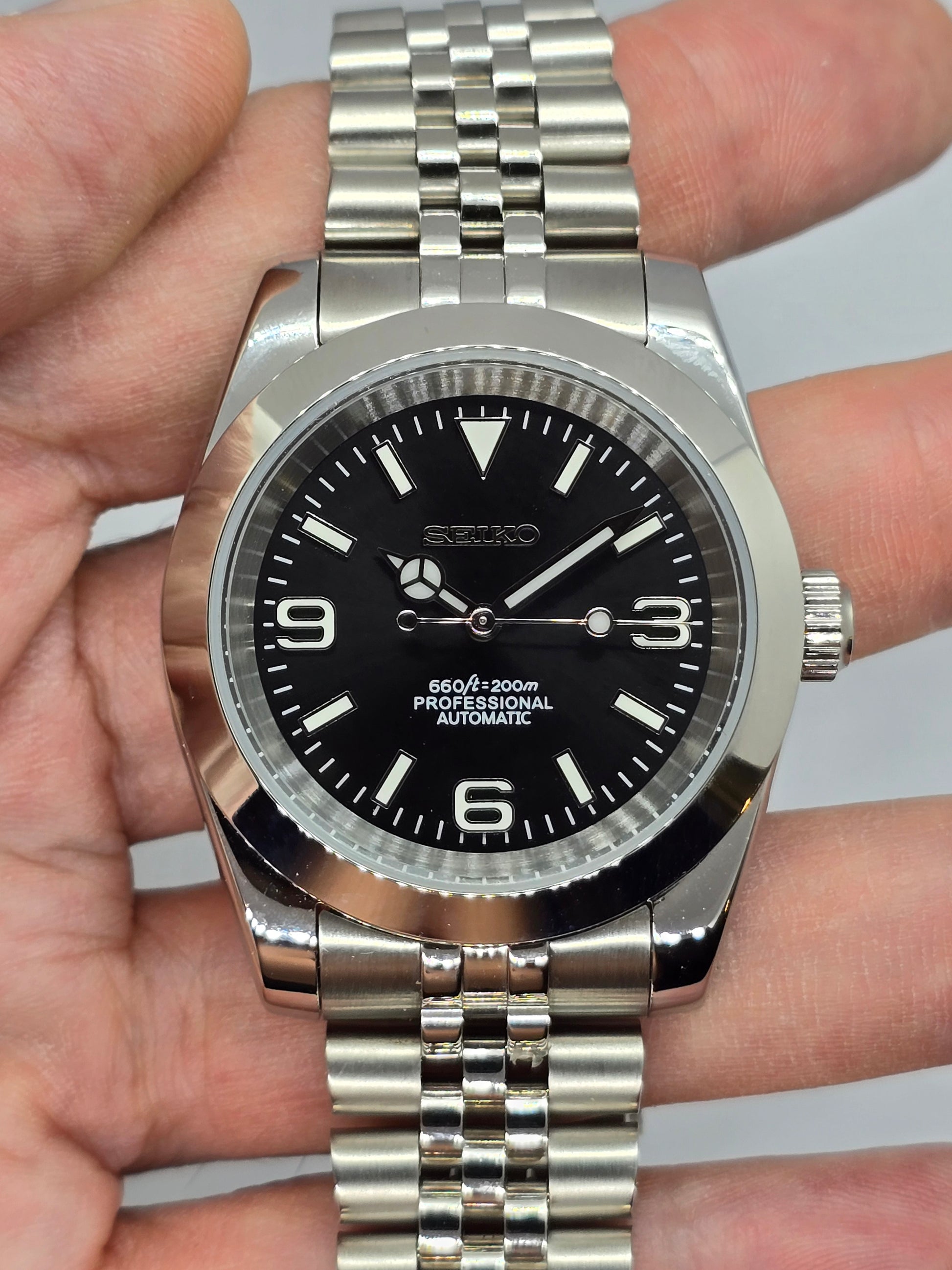 Seiko Mod Explorer nero Nh35 automatico 39mm vetro zaffiro – Dwatchmod
