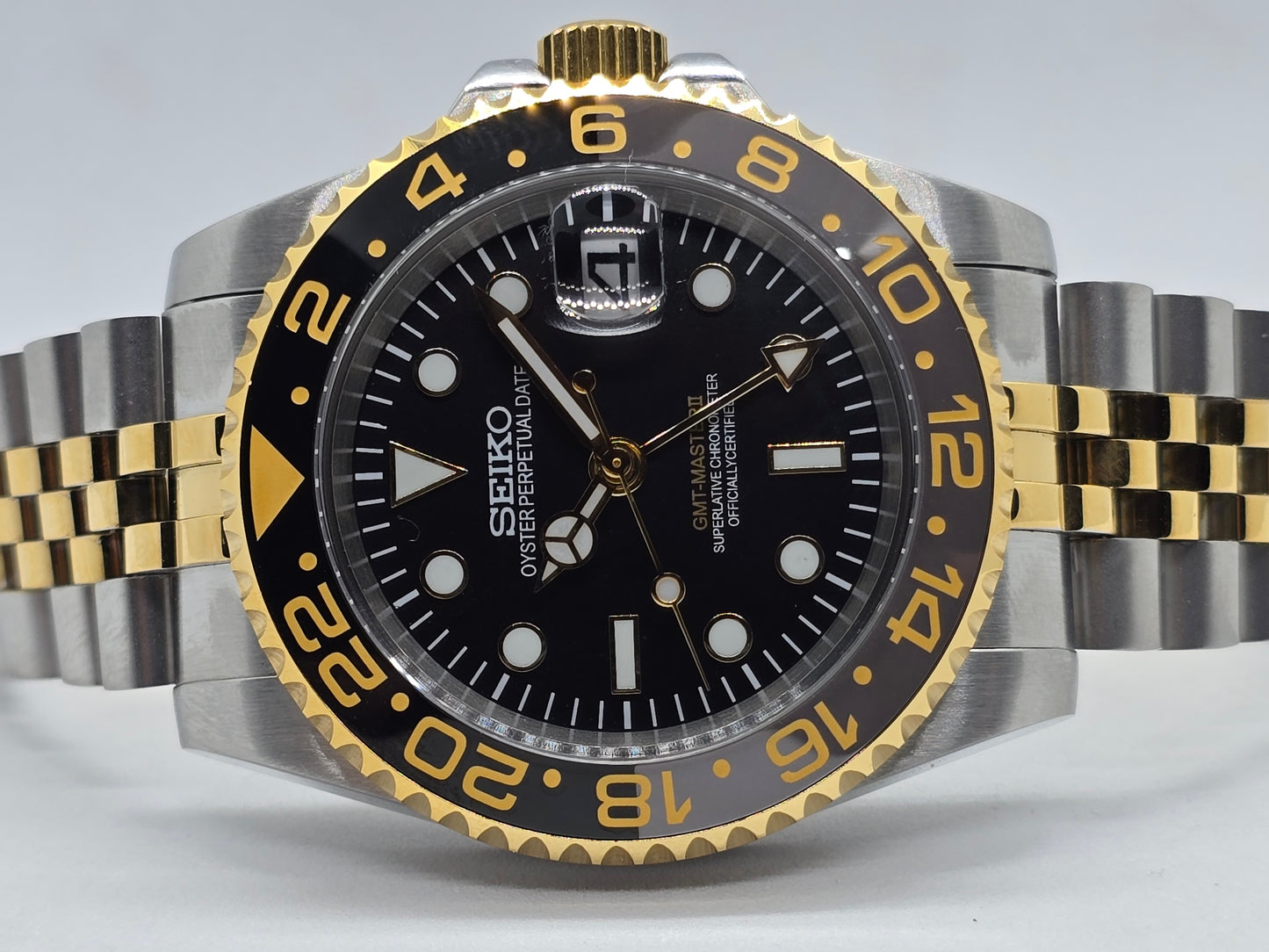 Seiko Mod Gmt acciaio e oro giallo Nh34 automatico 40 mm lunetta ceramica
