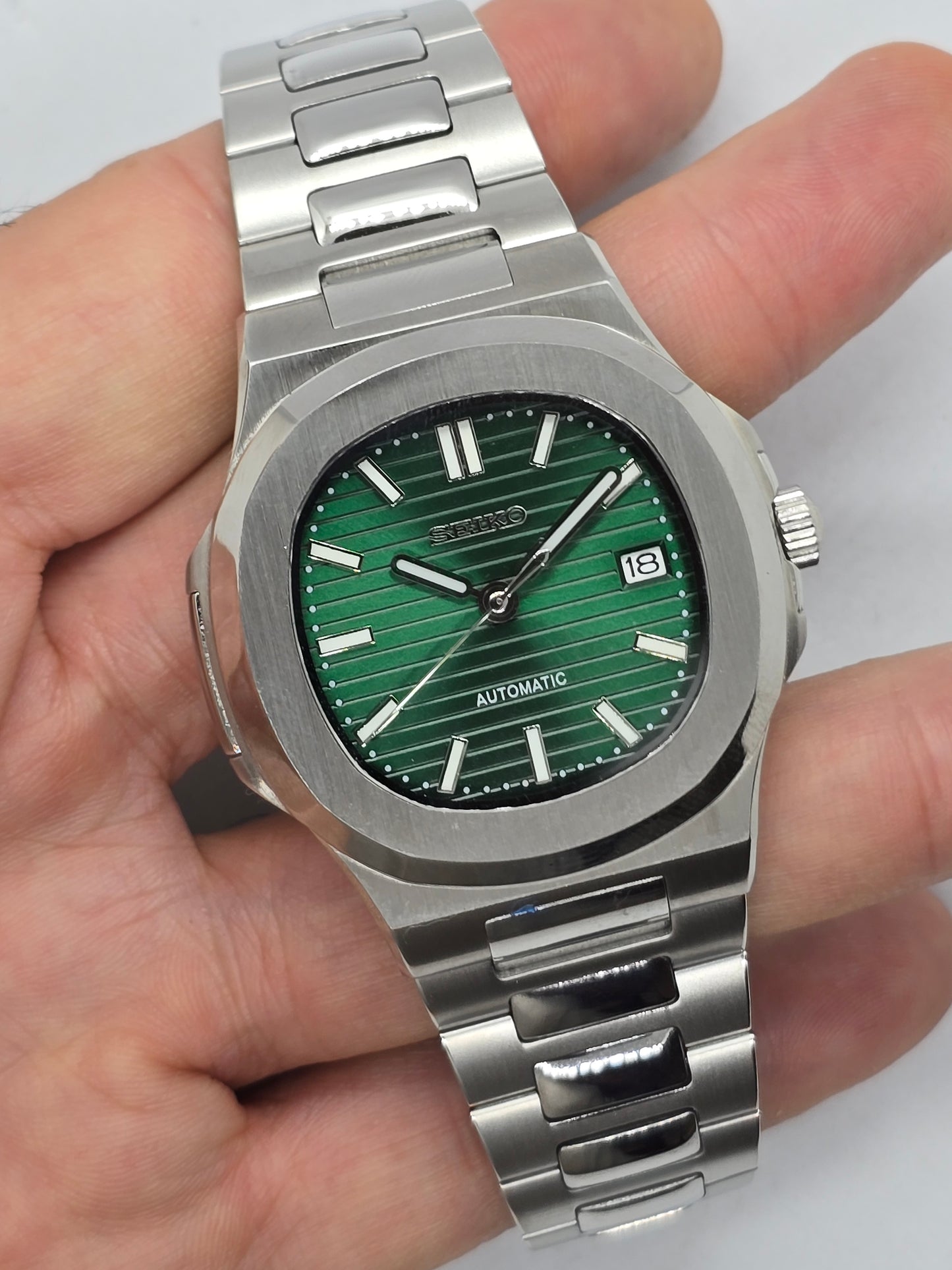 Seiko Mod Nautilus verde Nh35 automatico vetro zaffiro